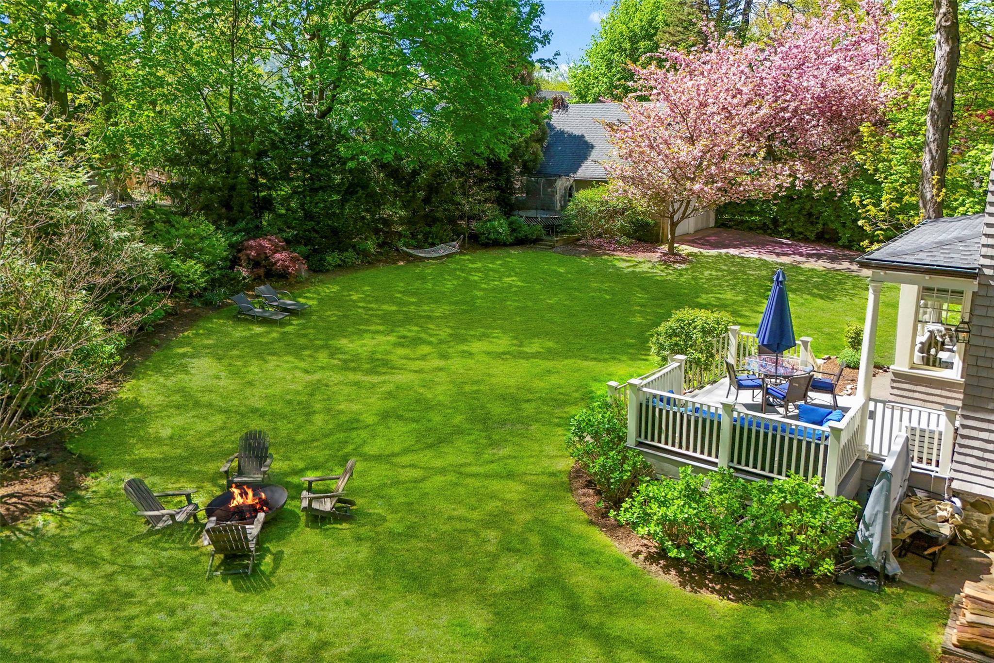 989 Edgewood Avenue, Pelham, New York image 35