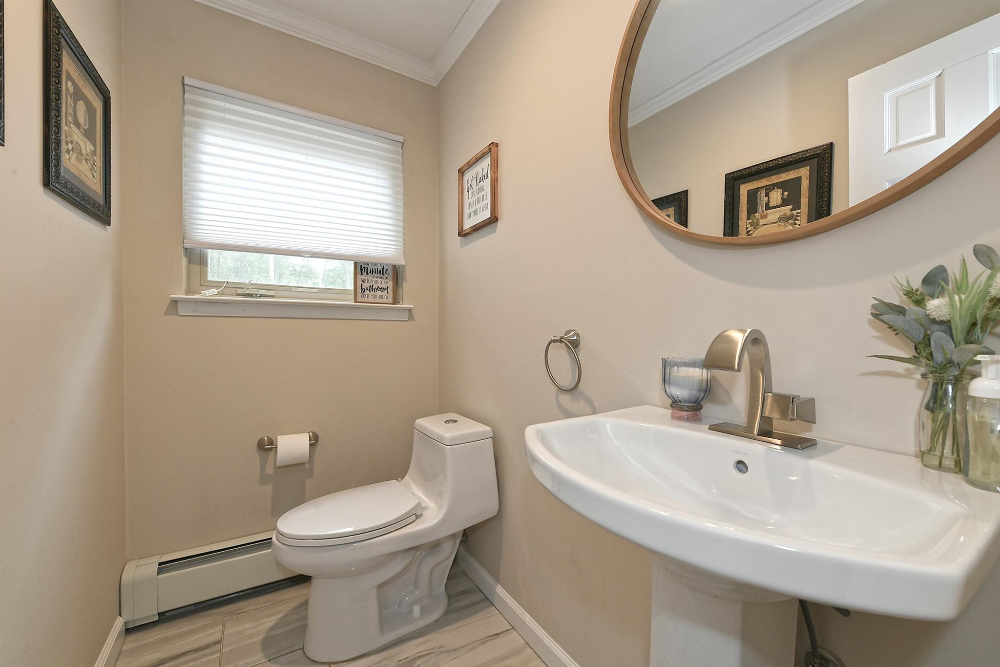 112 Stonehurst Lane, Dix Hills, New York image 9