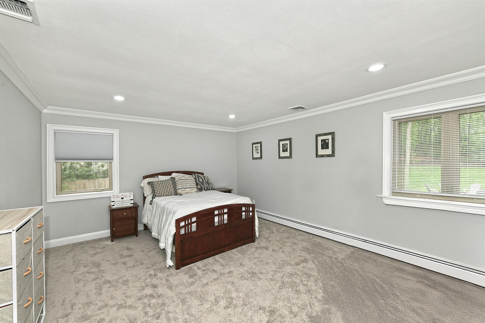 112 Stonehurst Lane, Dix Hills, New York image 13