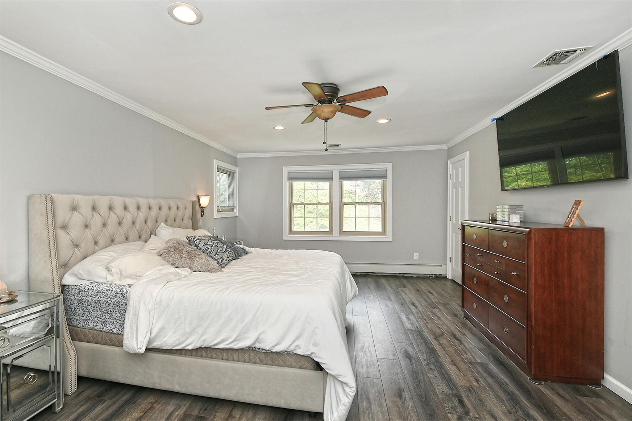 112 Stonehurst Lane, Dix Hills, New York image 14