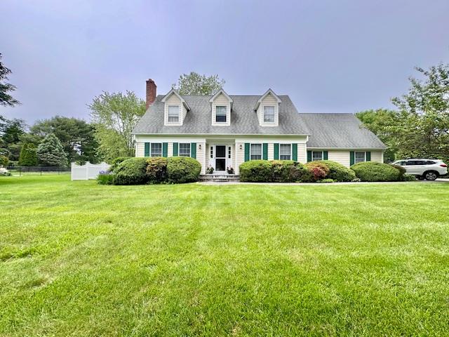 Gregory Way, Calverton, Hamptons, NY - 4 Bedrooms  
3 Bathrooms - 