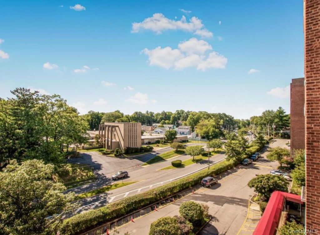 Photo of 245 Rumsey Road #4K, Yonkers, NY 10701 (MLS # 947303)