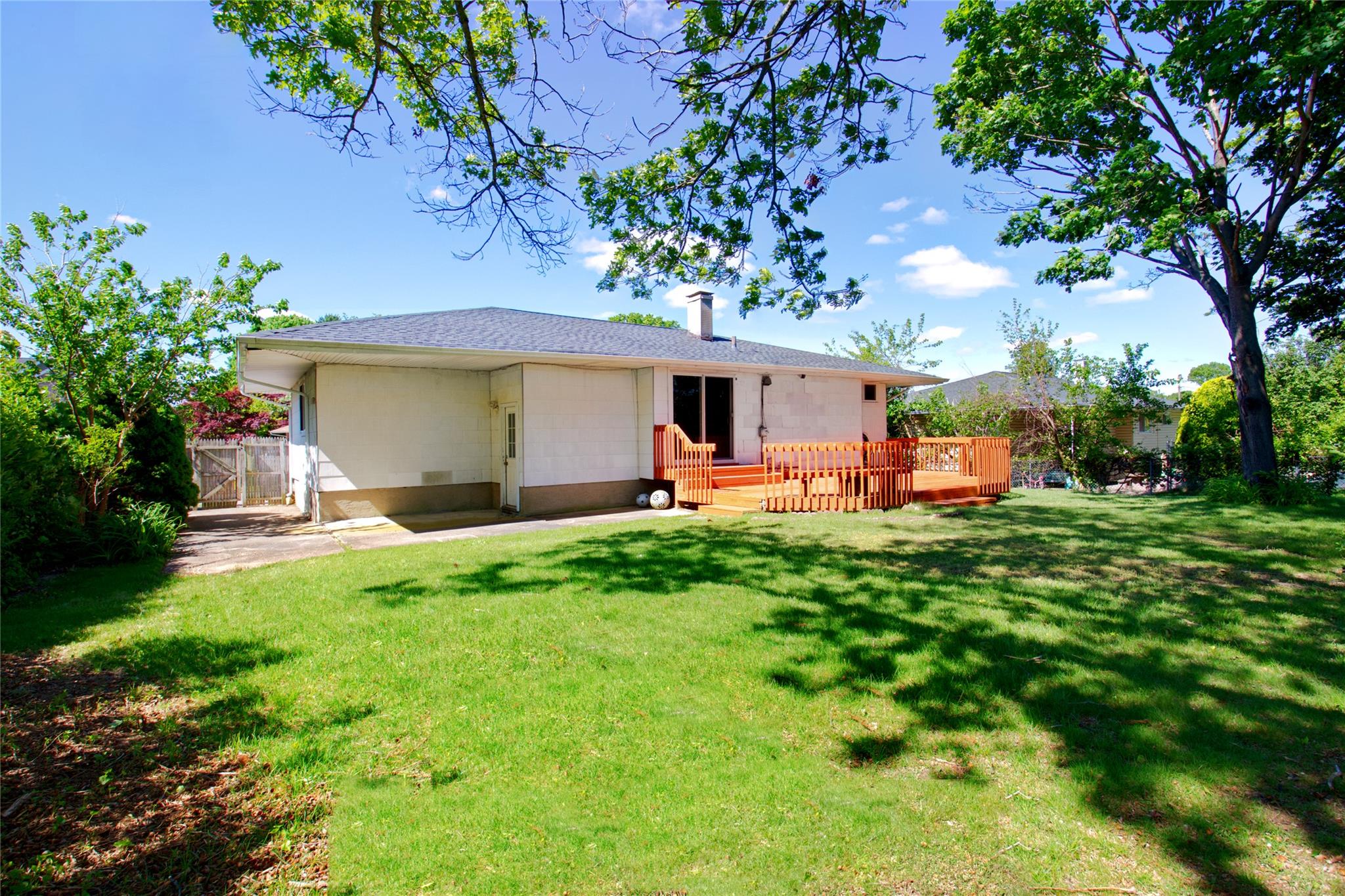21 Rita Crescent, Commack, New York image 26