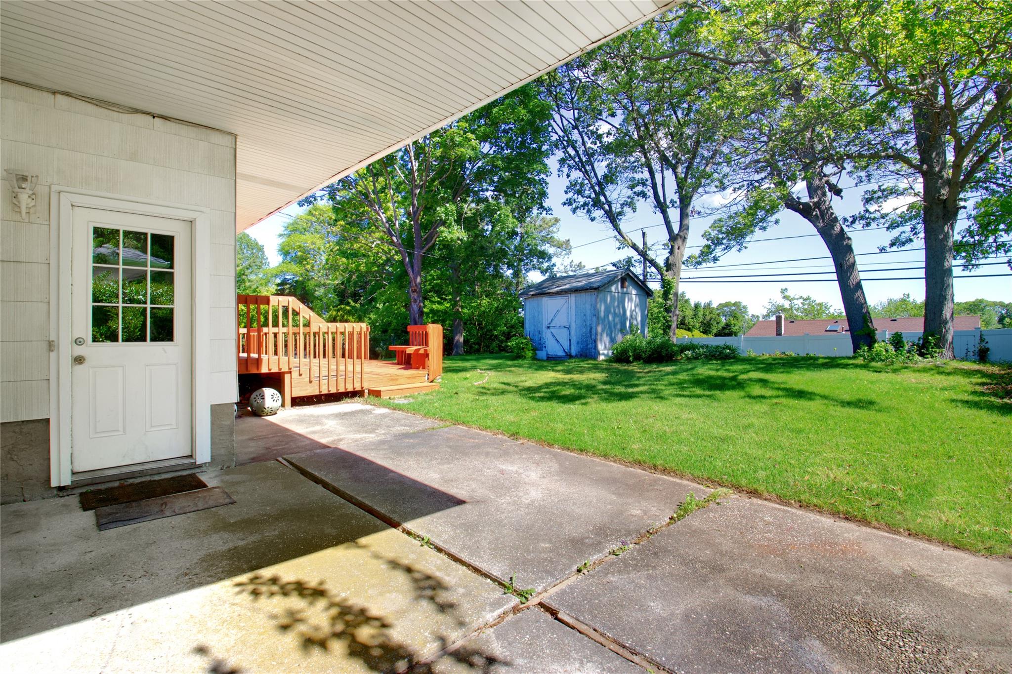 21 Rita Crescent, Commack, New York image 28