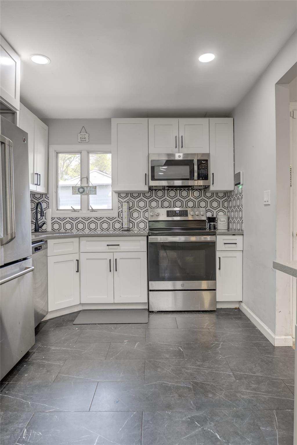 32 Robinwood Street, Mastic, New York image 13
