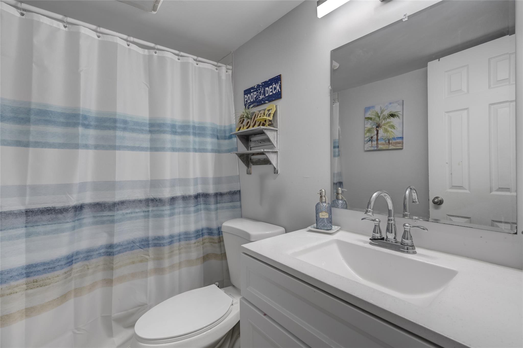 32 Robinwood Street, Mastic, New York image 21