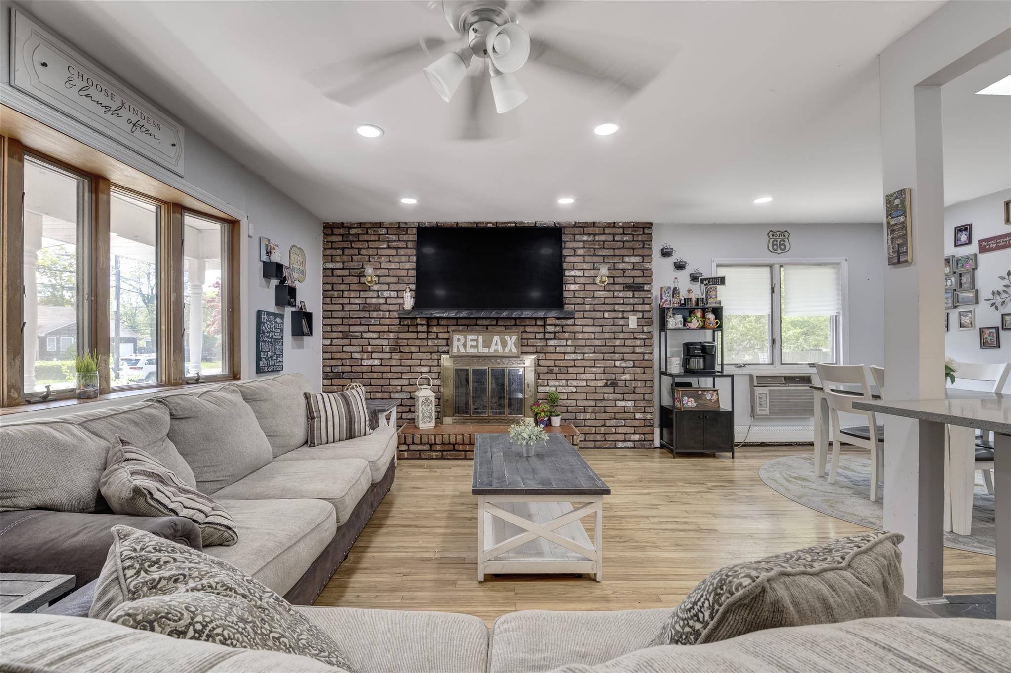 32 Robinwood Street, Mastic, New York image 6