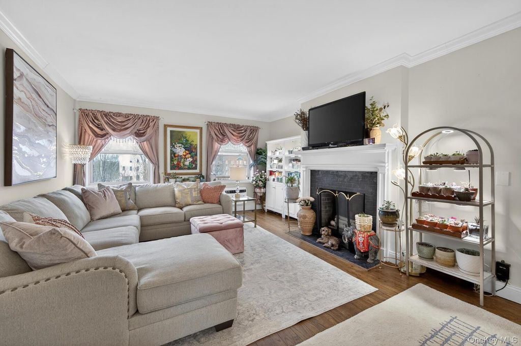 Photo of 360 Stewart Avenue #2B, Garden City, NY 11530 (MLS # 965201)