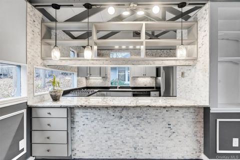 Tiny photo for 98 Mount Airy Road S, Croton-on-Hudson, NY 10520 (MLS # 951619)