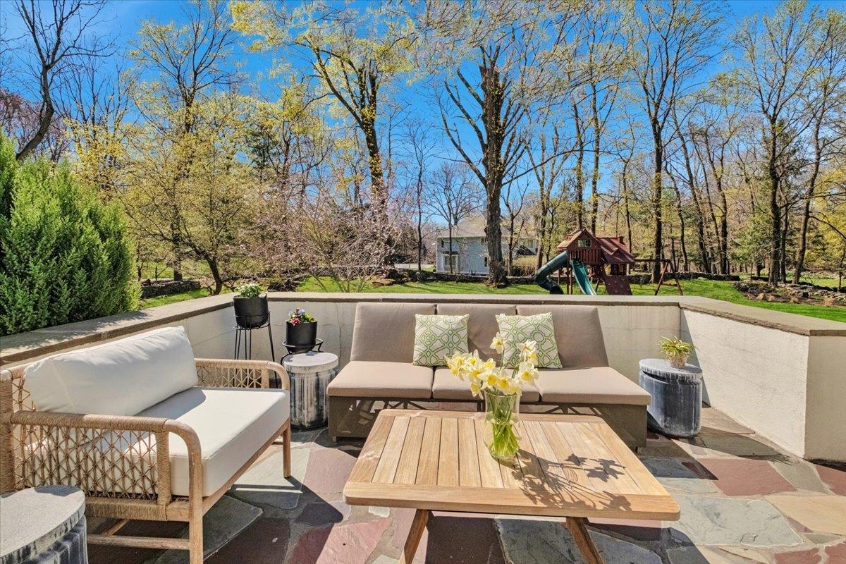 55 Deepwood Drive, Chappaqua, New York image 34