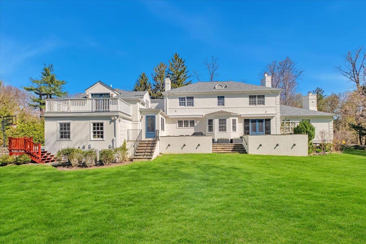 55 Deepwood Drive, Chappaqua, New York image 32