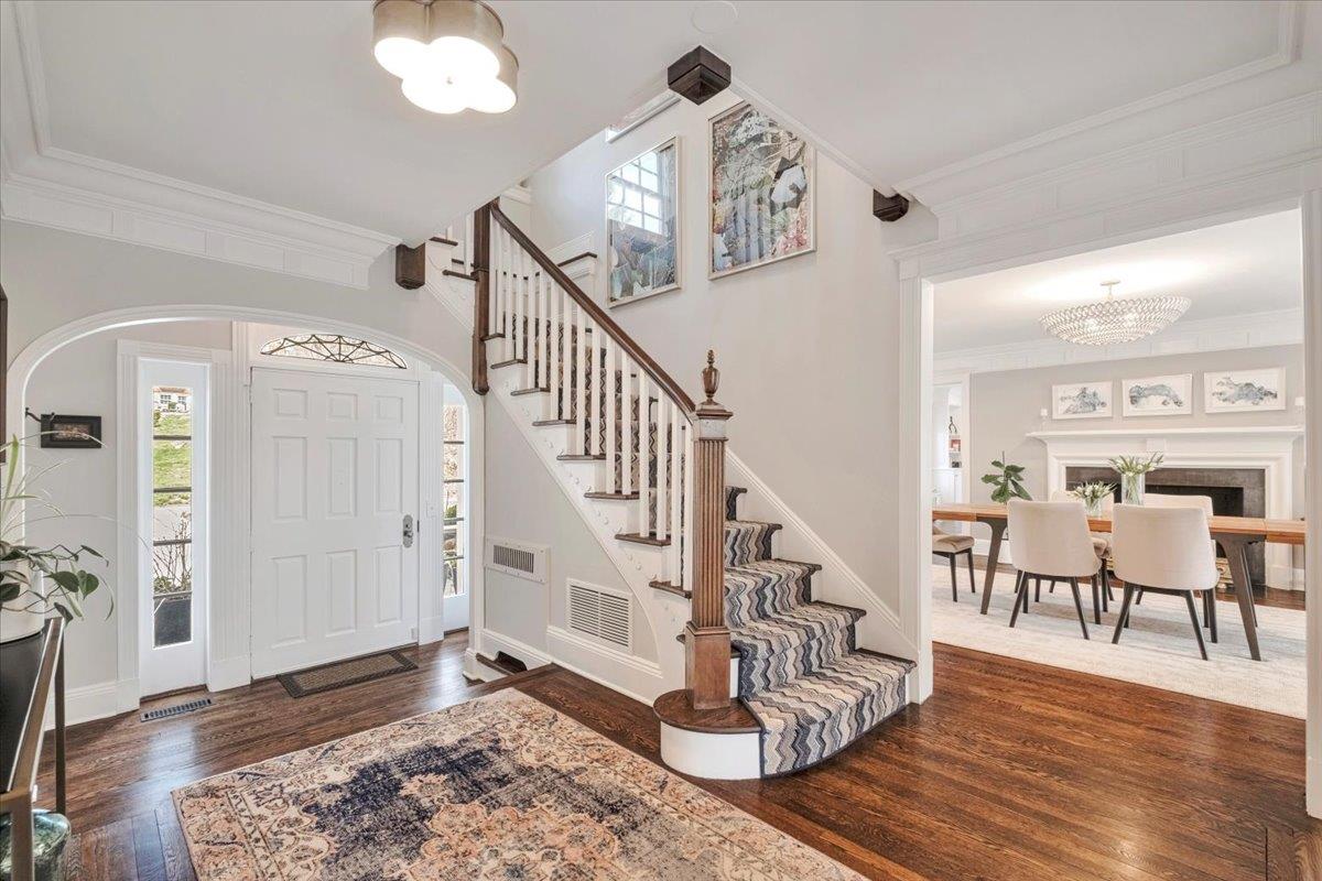 55 Deepwood Drive, Chappaqua, New York image 3