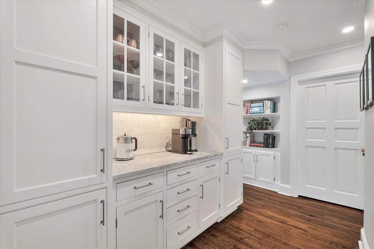 55 Deepwood Drive, Chappaqua, New York image 15