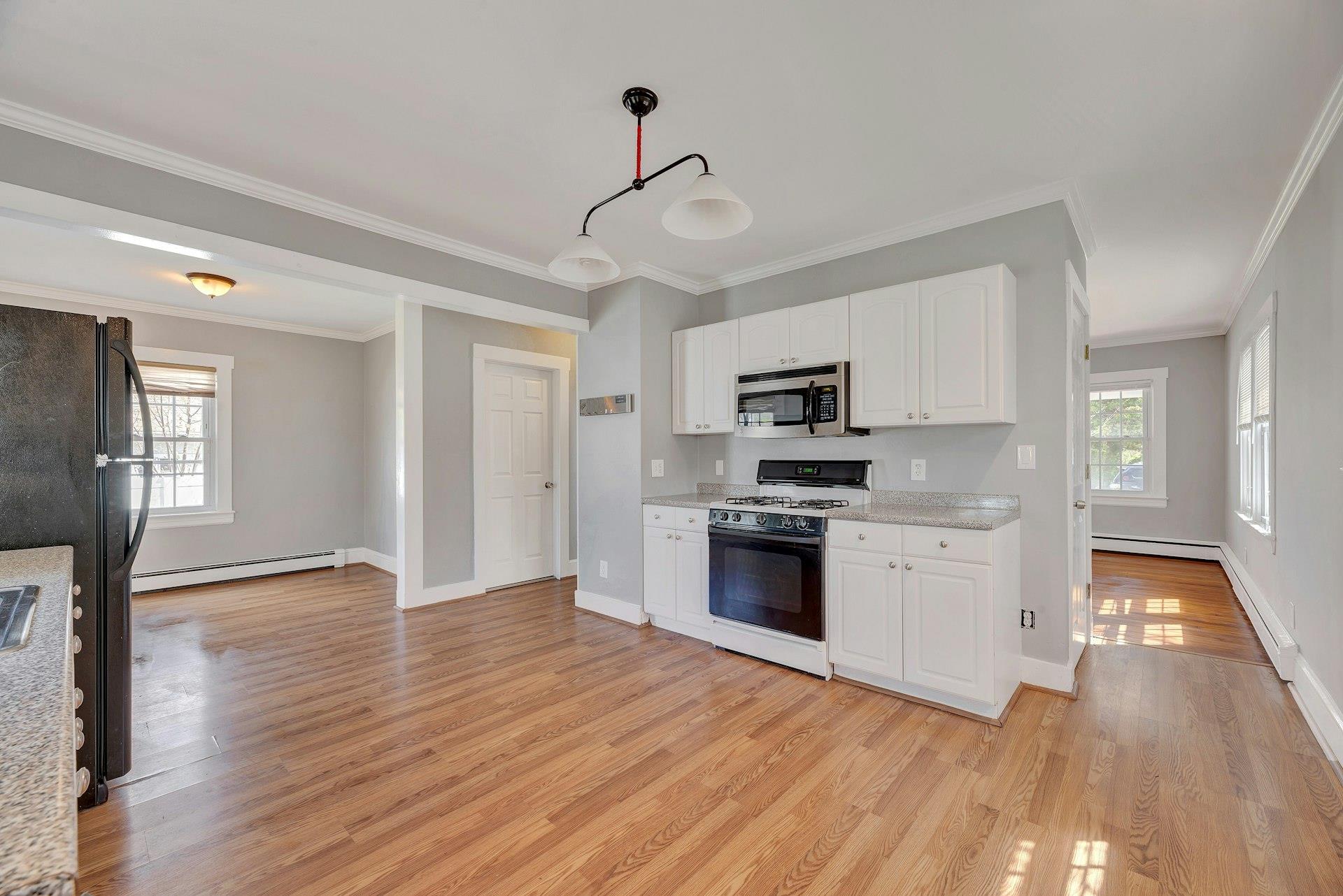 18 Willett Avenue, Sayville, New York image 13