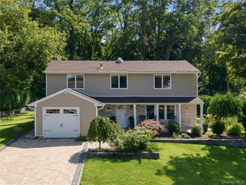 Homes For Sale - 6 Daniel Drive<br/> Glen Cove, NY 11542