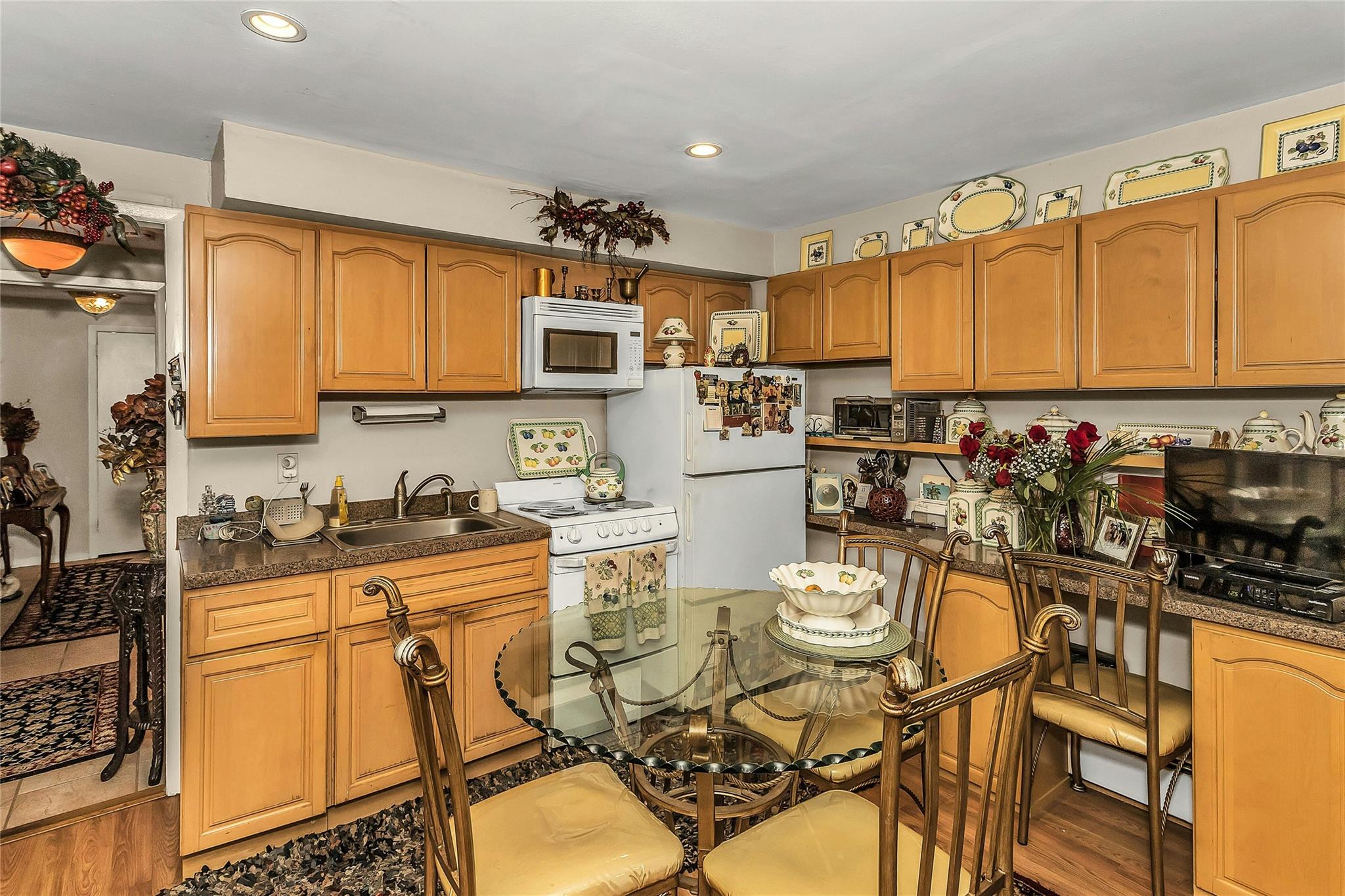1150 Langdon Street, Franklin Square, New York image 18