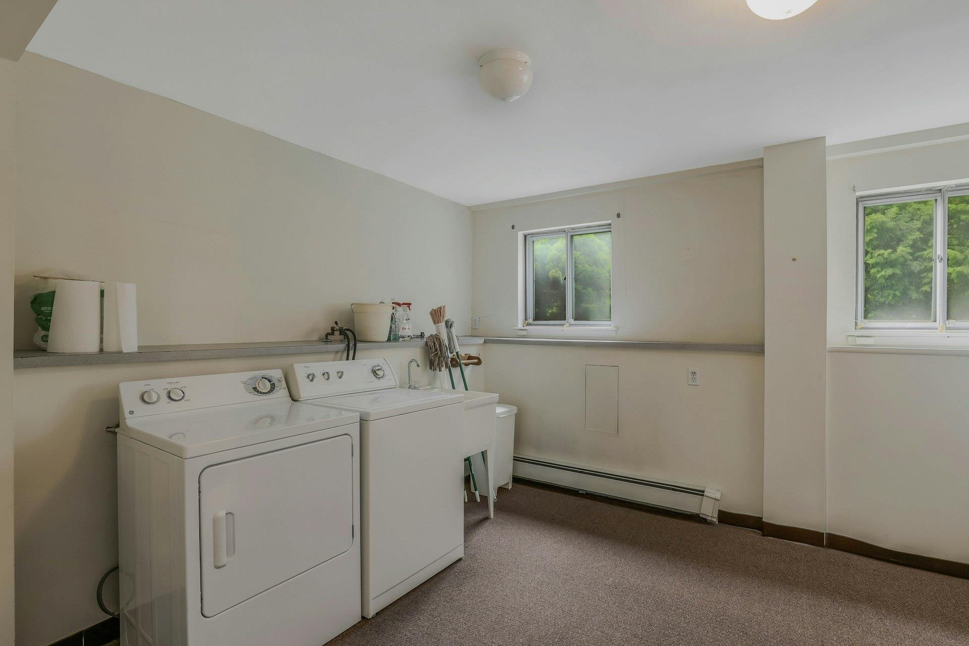 43 Floyd Place, East Norwich, New York image 16