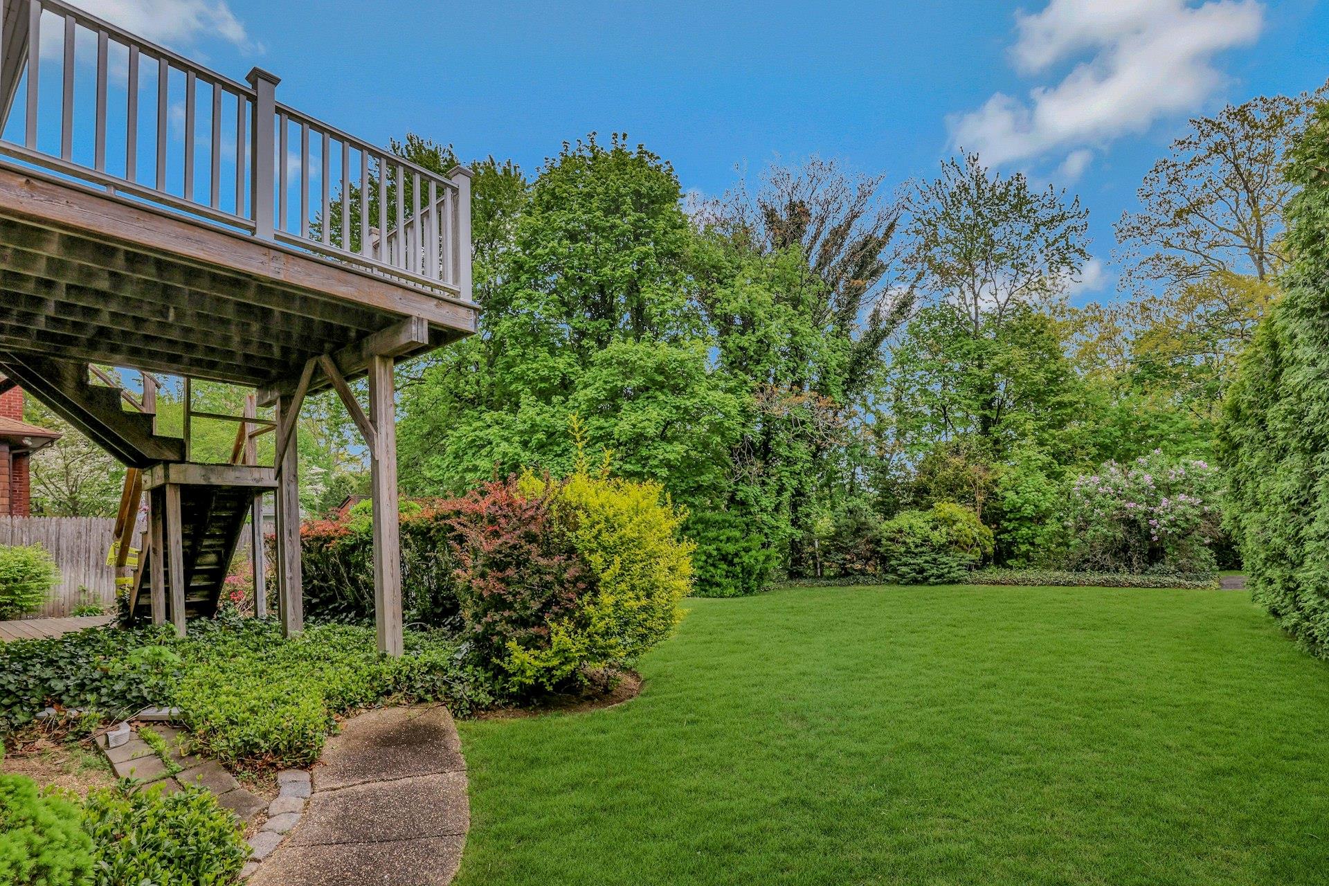 43 Floyd Place, East Norwich, New York image 27