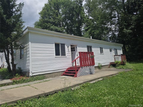 Apartment For Rent - 698 Bullville Road #700<br/> Orange County, Montgomery, NY 12549