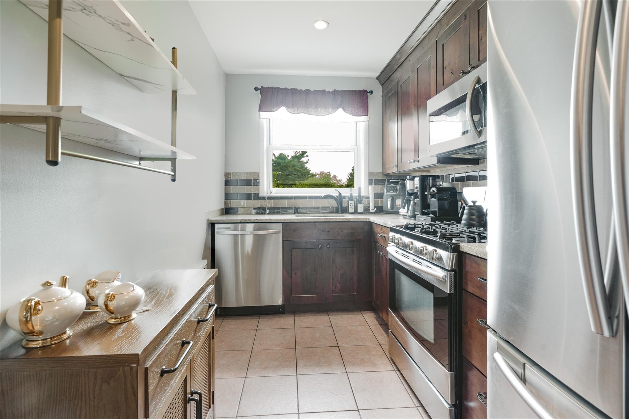 223 Schrade Road #2C, Briarcliff Manor, New York image 5