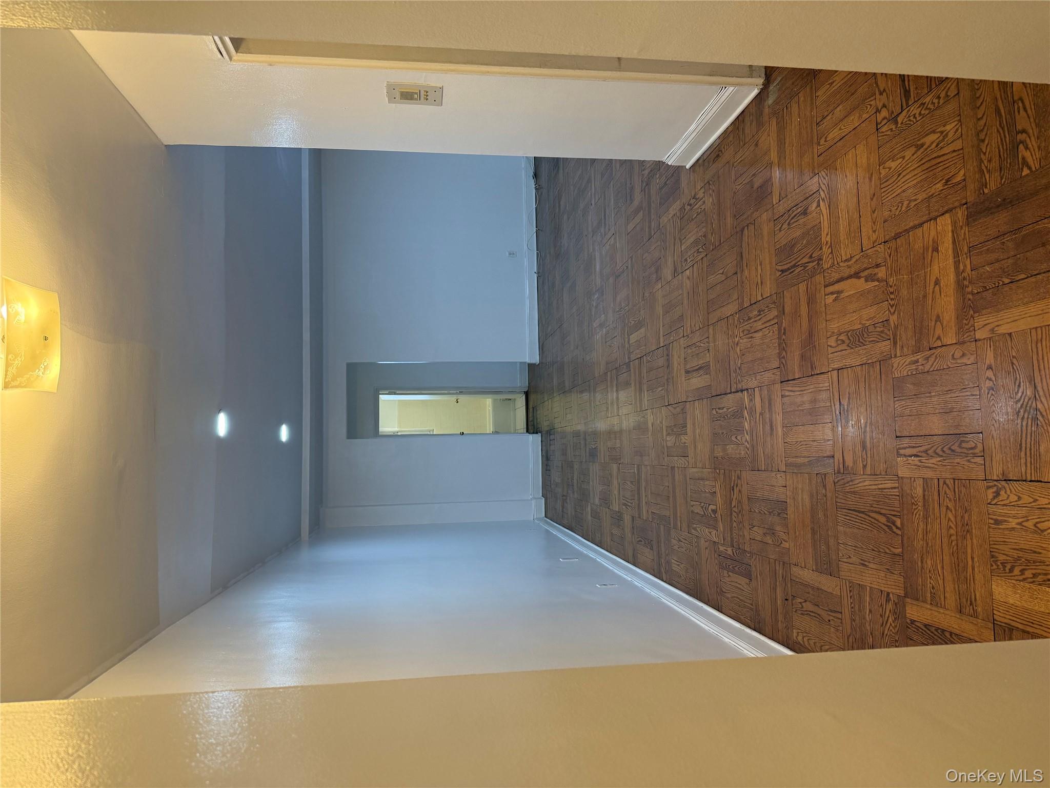 1133 Midland Avenue 1B