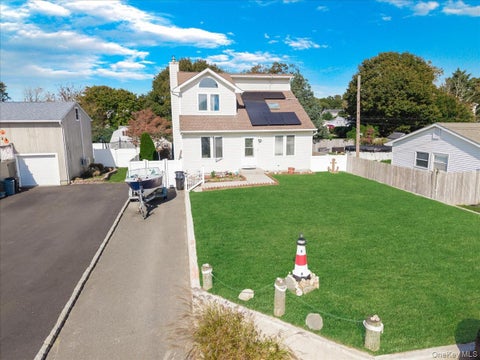 Photo of 9 Lombardy Drive, Shirley, NY 11967 (MLS # 1065765)