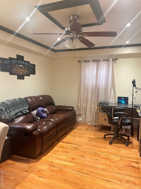 Photo of 3224 Lafayette Avenue, Bronx, NY 10465 (MLS # 930510) Photo of 3224 Lafayette Avenue, Bronx, NY 10465 (MLS # 930510)