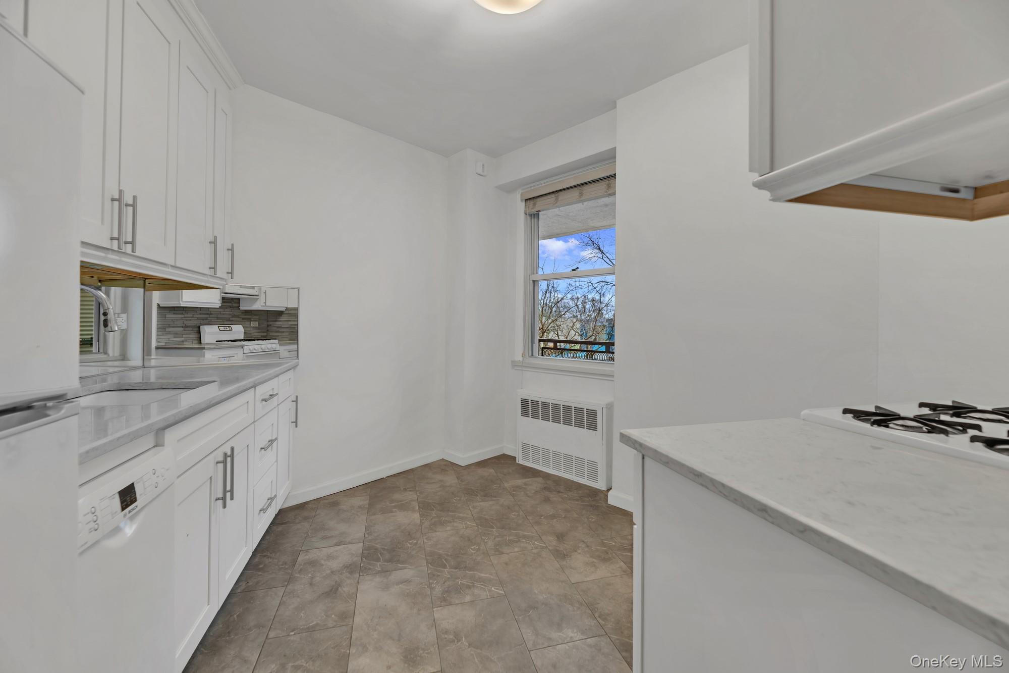 3777 Independence Ave 3777 Independence Ave 4J