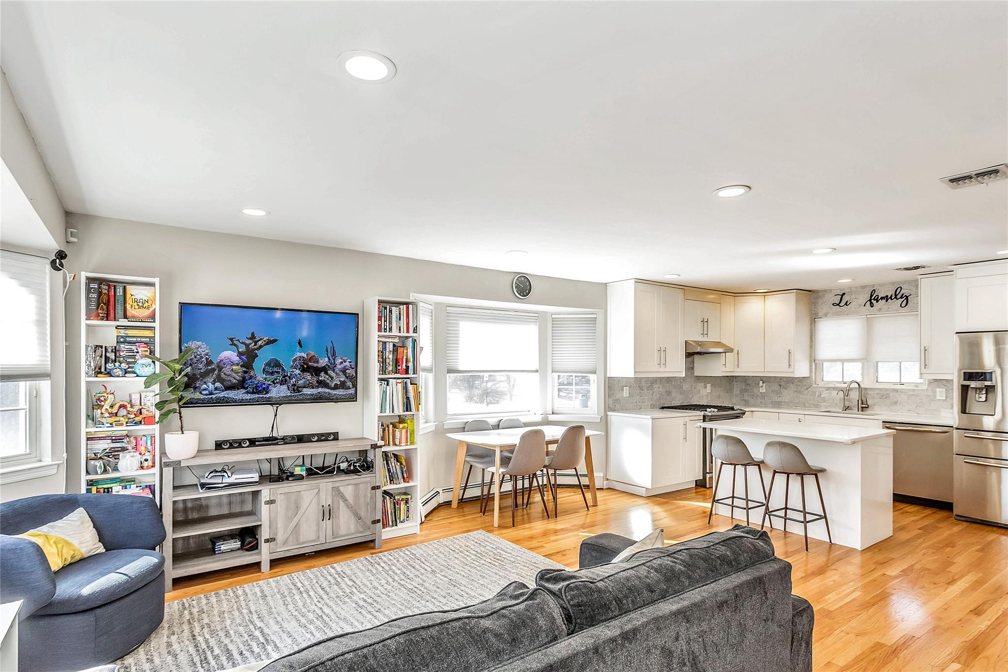 33 Randall Avenue, Lynbrook, New York image 4
