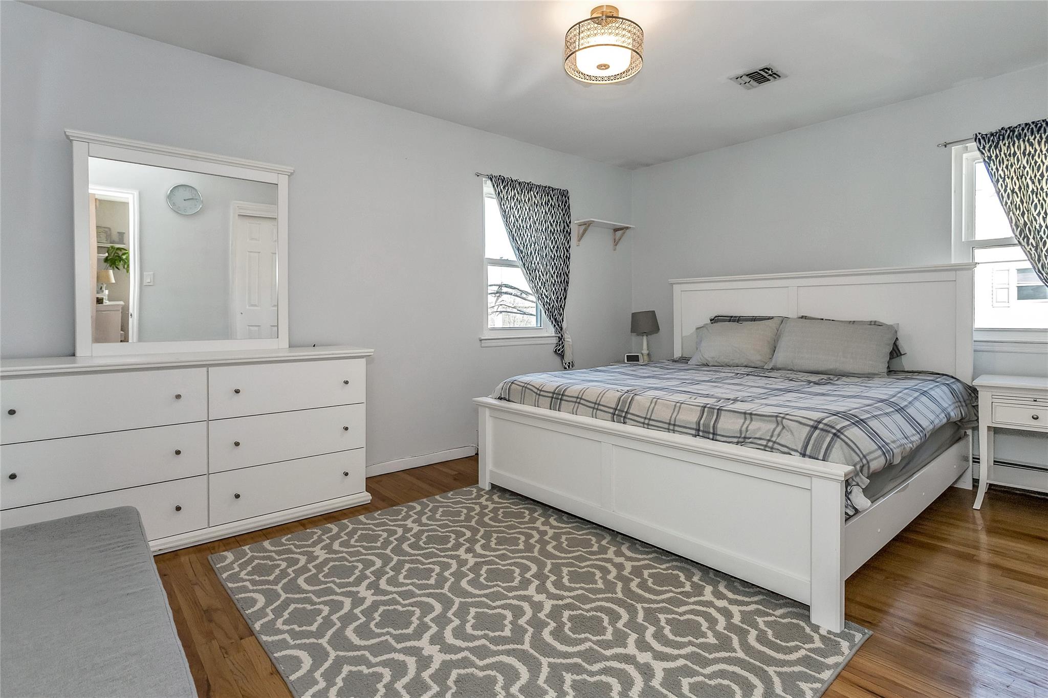 33 Randall Avenue, Lynbrook, New York image 15