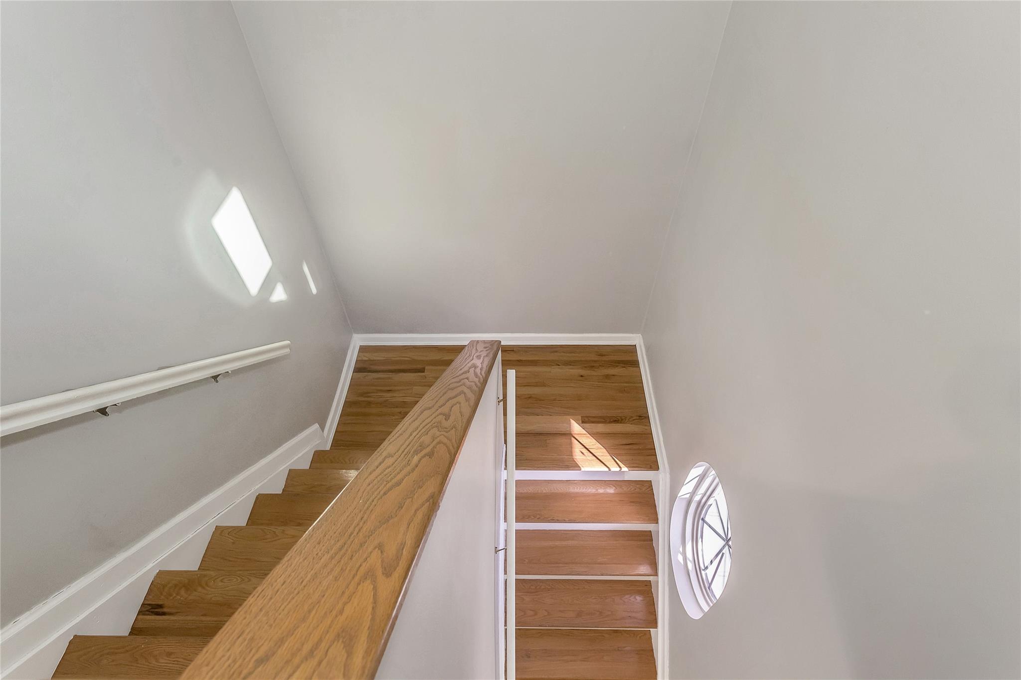 33 Randall Avenue, Lynbrook, New York image 13