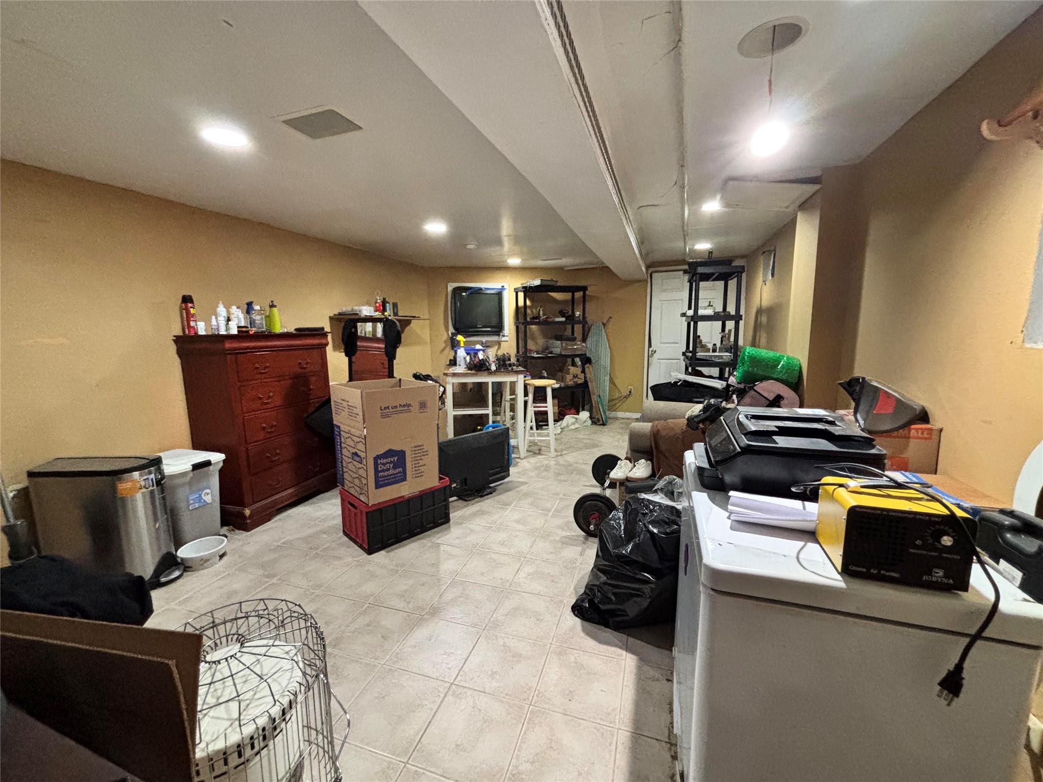 556 Van Cortlandt Park Avenue, Yonkers, New York image 14