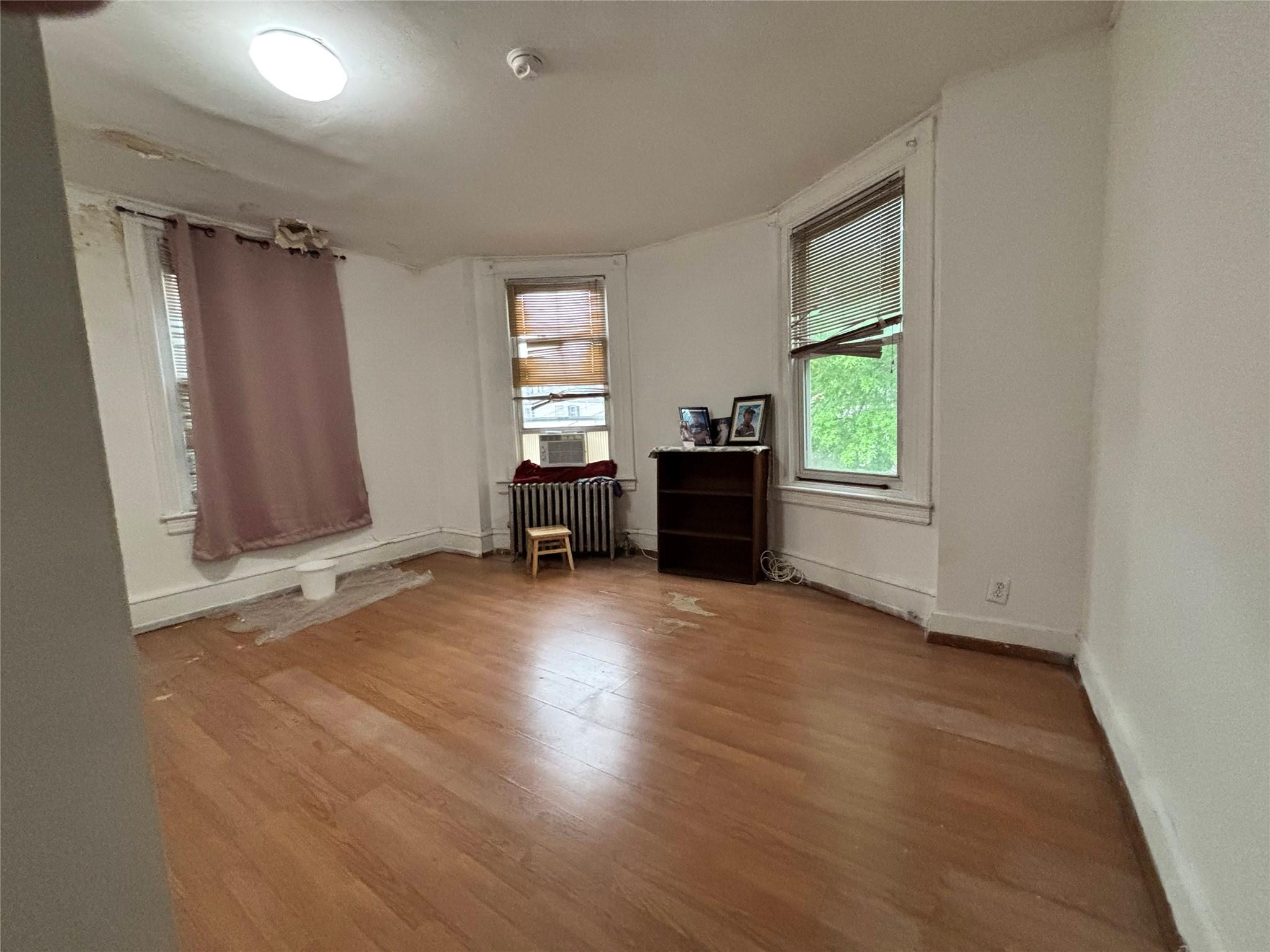 556 Van Cortlandt Park Avenue, Yonkers, New York image 8