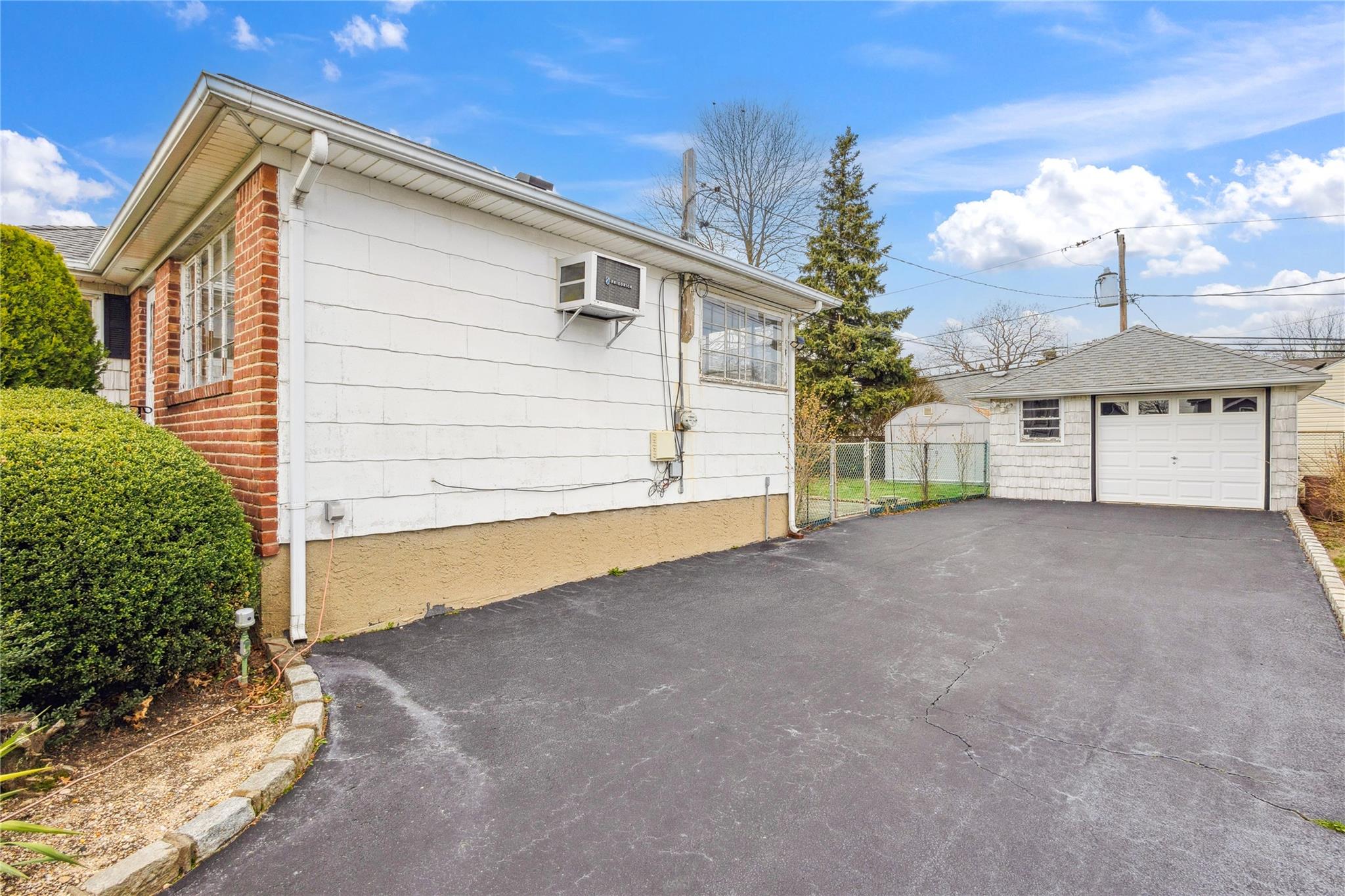 14 London Road, Syosset, Florida image 21