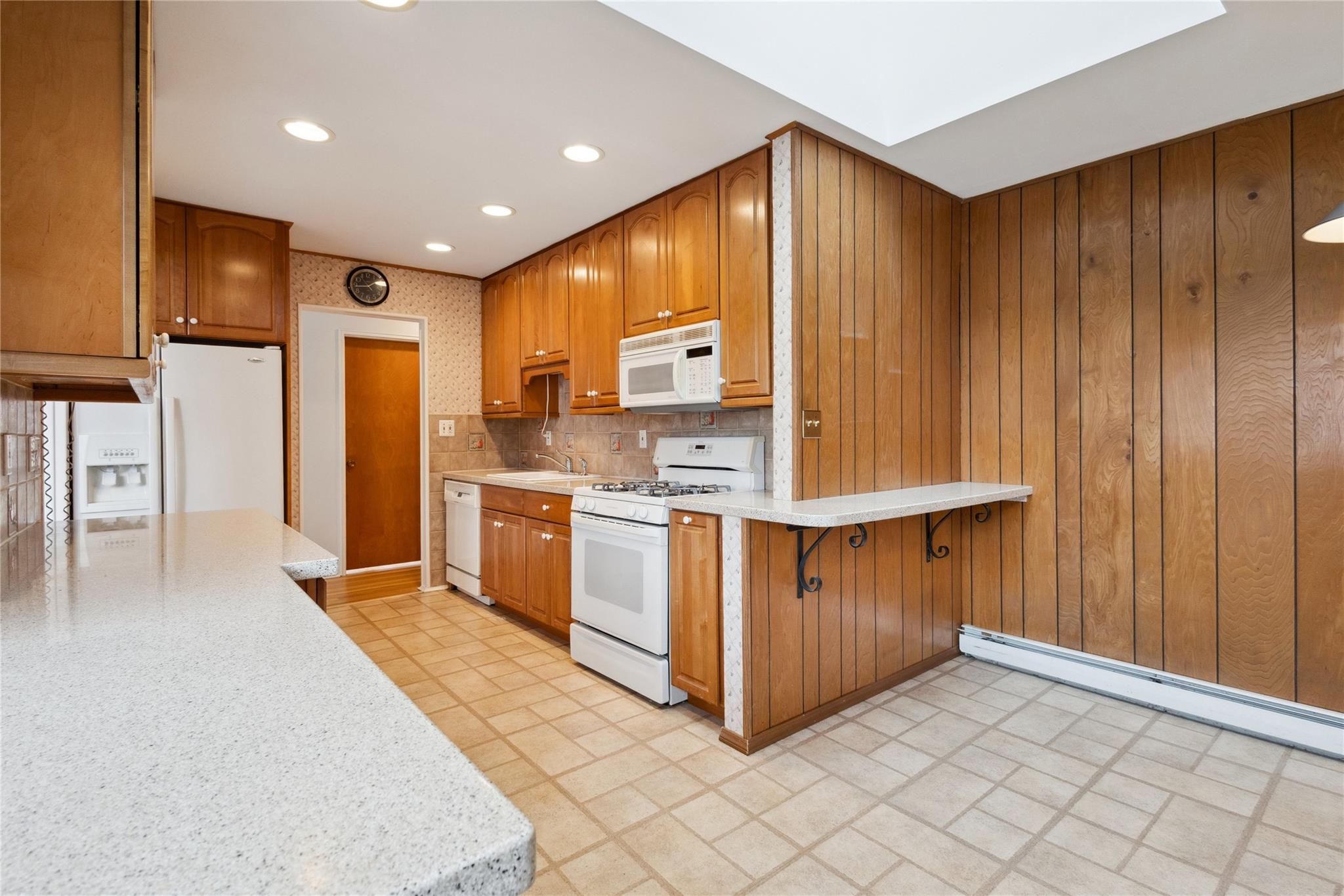 14 London Road, Syosset, Florida image 9