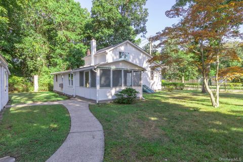 Homes For Sale - 261 Elm Road<br/> Mastic Beach, NY 11951