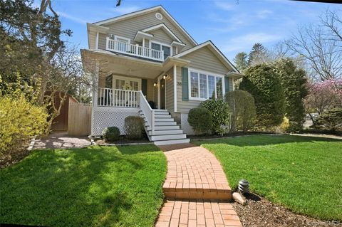 38 Westfield Drive Centerport NY 11721