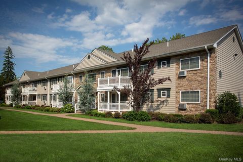 Apartment For Rent - 662 Veterans Highway #5-1G<br/> Hauppauge, NY 11788