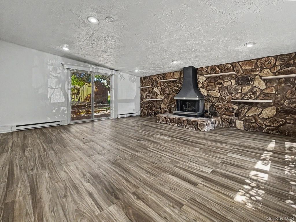 Photo of 198 Lake Shore Drive E, Rock Hill, NY 12775 (MLS # 000030)