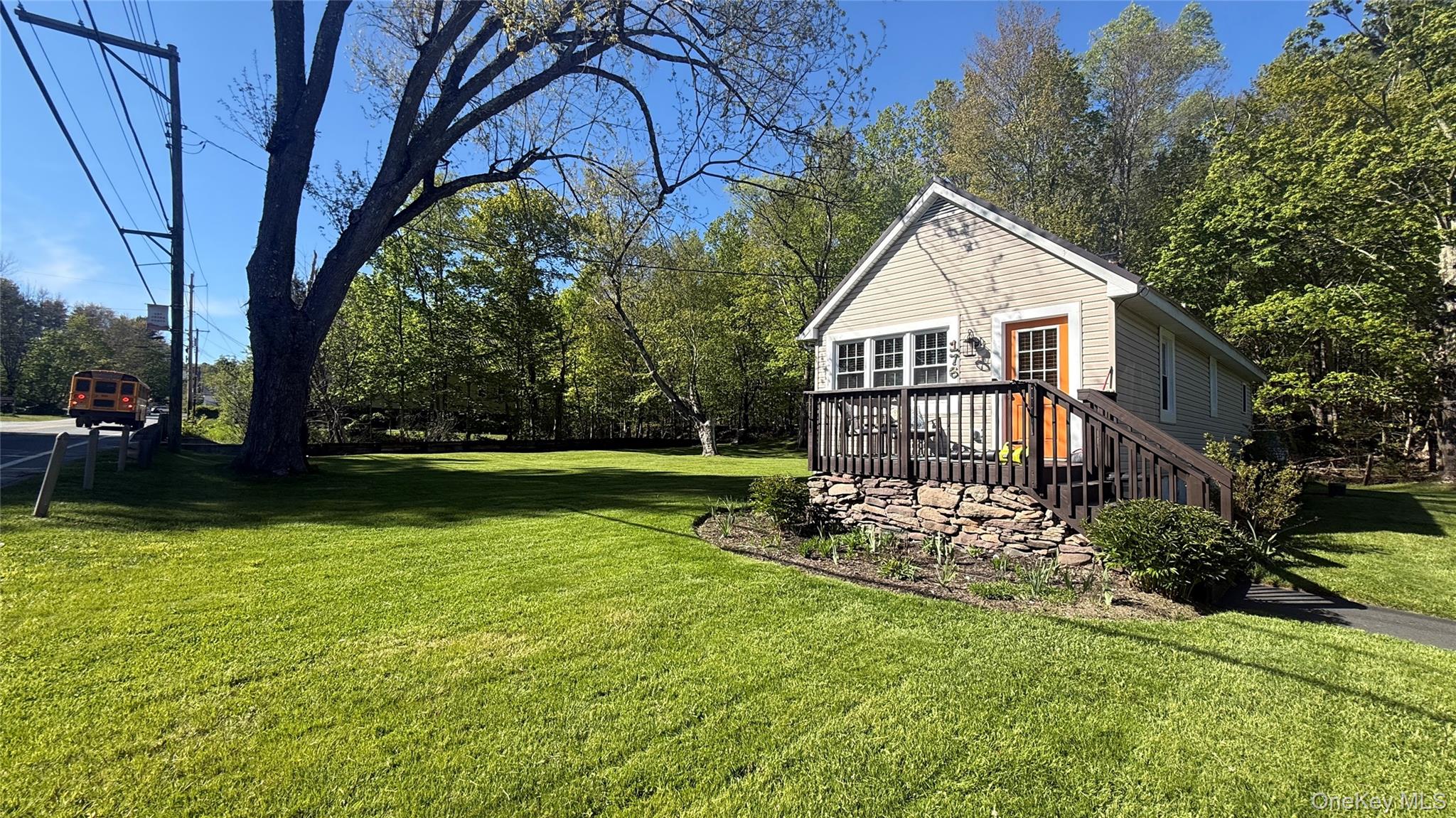 176 Mountaindale Main Street