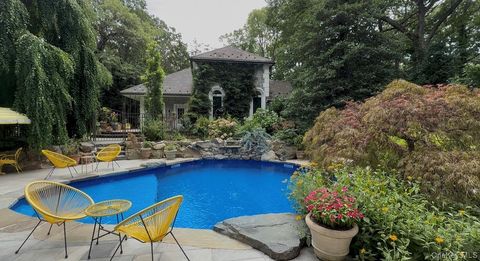 31 W Meadow Road Setauket NY 11733