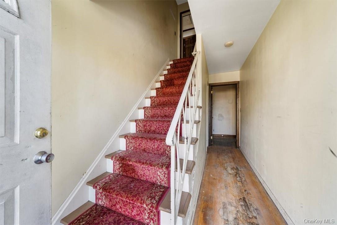 Yonkers, New York 10701, United States, 6 Bedrooms Bedrooms, ,2 BathroomsBathrooms,Residential,Pending,62156