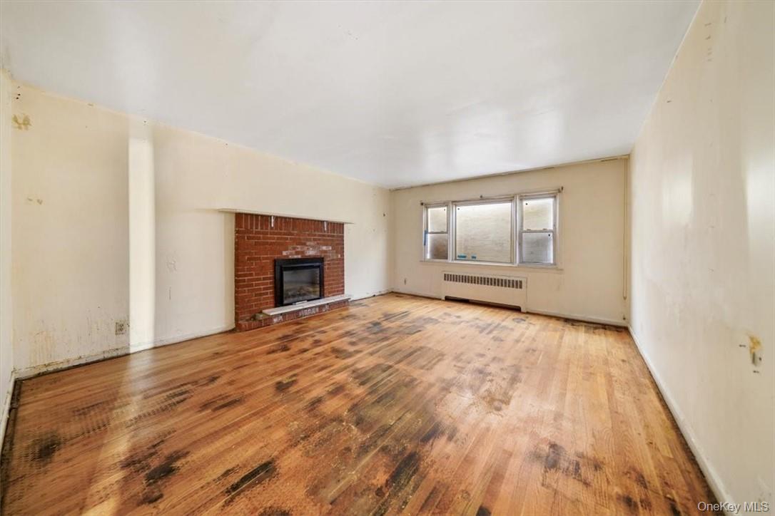 Yonkers, New York 10701, United States, 6 Bedrooms Bedrooms, ,2 BathroomsBathrooms,Residential,Pending,62156