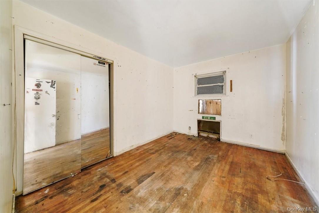 Yonkers, New York 10701, United States, 6 Bedrooms Bedrooms, ,2 BathroomsBathrooms,Residential,Pending,62156