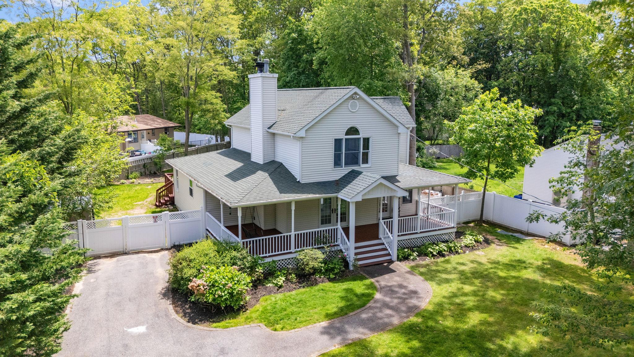242 Lawrence Road, Kings Park, New York image 37