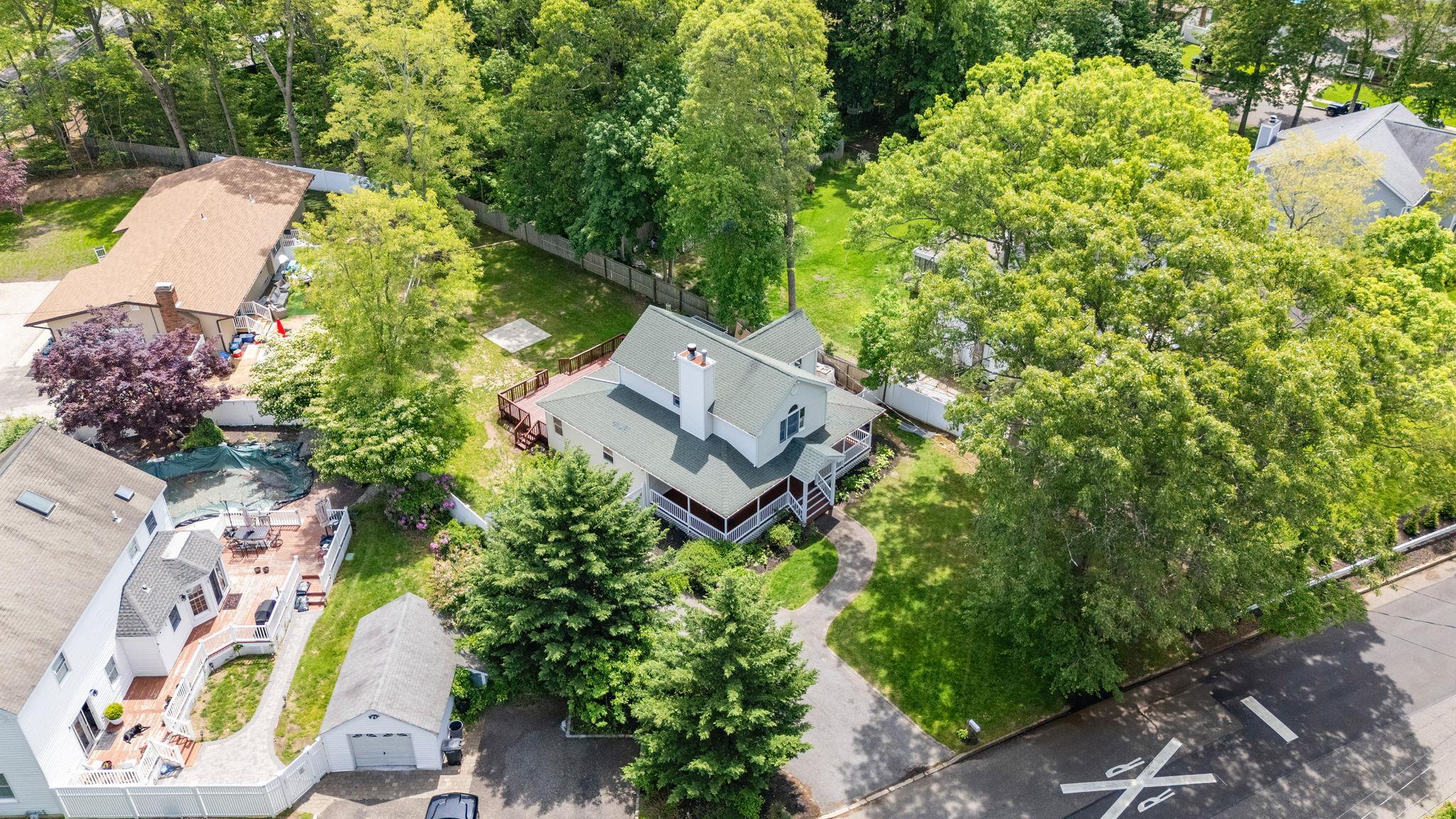 242 Lawrence Road, Kings Park, New York image 38