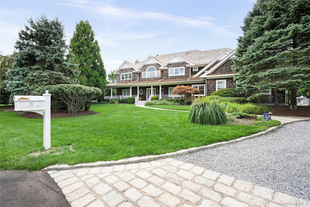 Photo of 19 Old Meadow Bend, Westhampton Beach, NY 11978 (MLS # 1061396)
