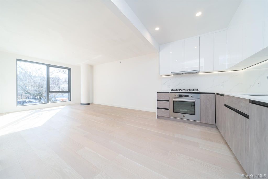 Photo of 144-49 Northern Boulevard #418, Flushing, NY 11354 (MLS # 958279)