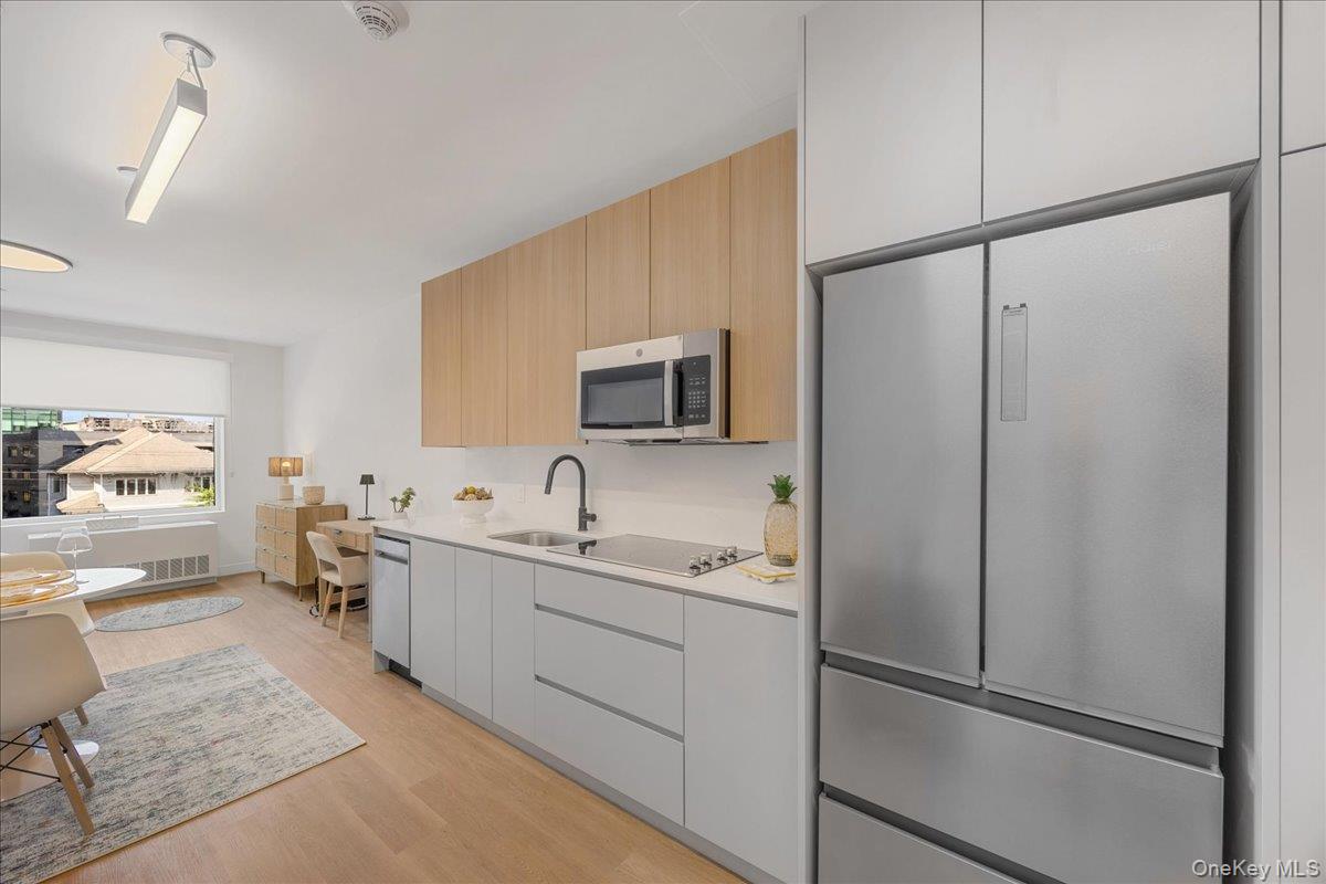 8 Chester Avenue 204