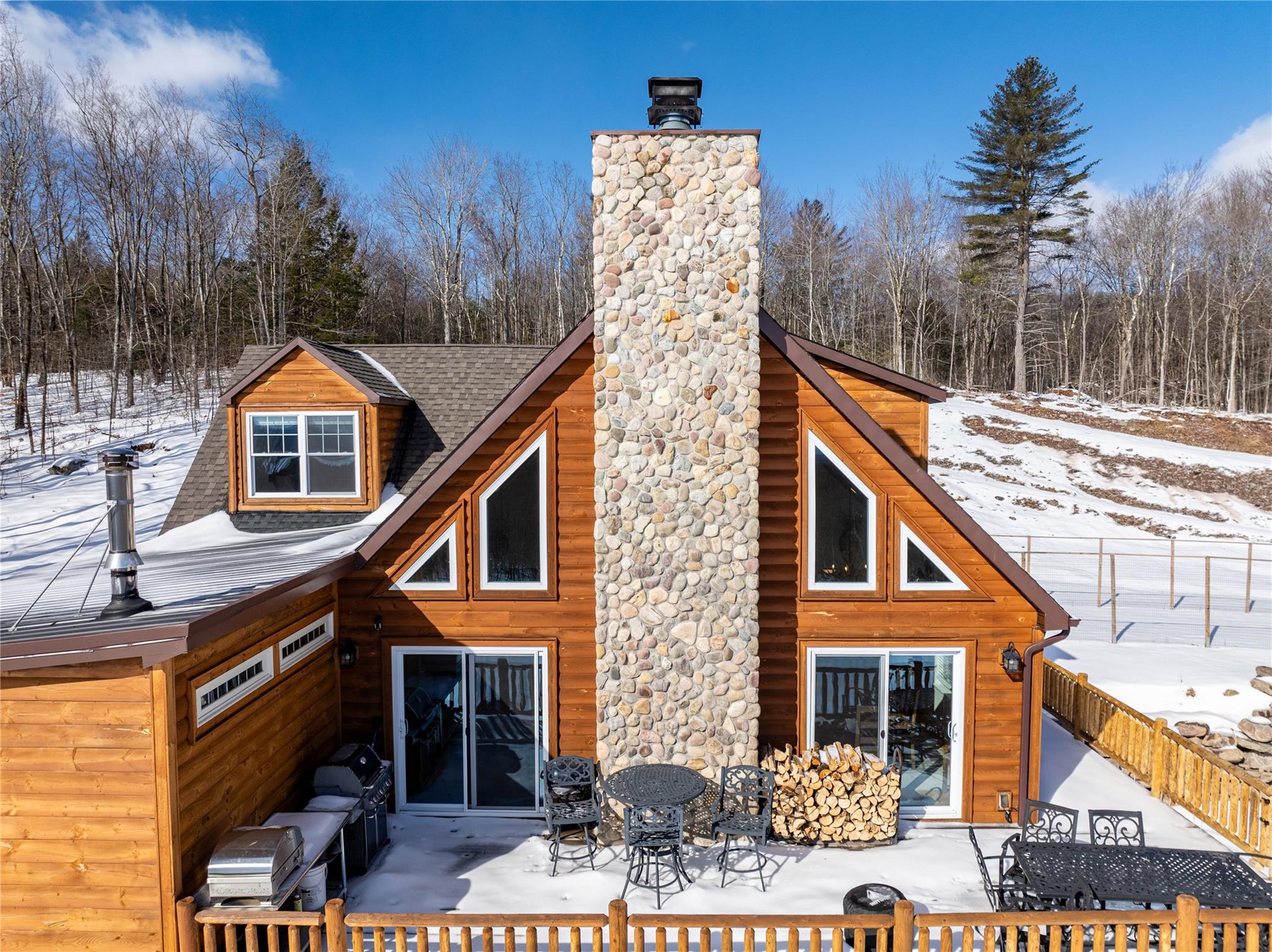 Aden Hill Road, Neversink, New York - 5 Bedrooms  
4 Bathrooms  
17 Rooms - 
